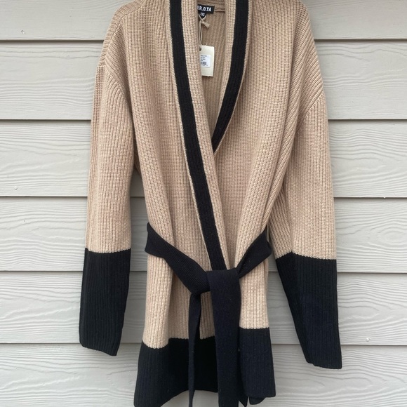 Quinn Robe in Tan Wool
SER.O.YA - Picture 9 of 13